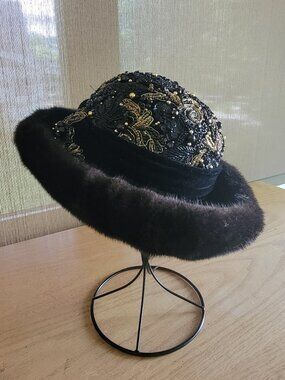 MINK CHURCH HAT BY DON ANDERSON IN BEAUTIFUL ORIGINAL NEIMAN MARCUS BOX